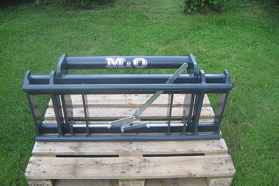 Teleskoplader auf Euro - Manitou