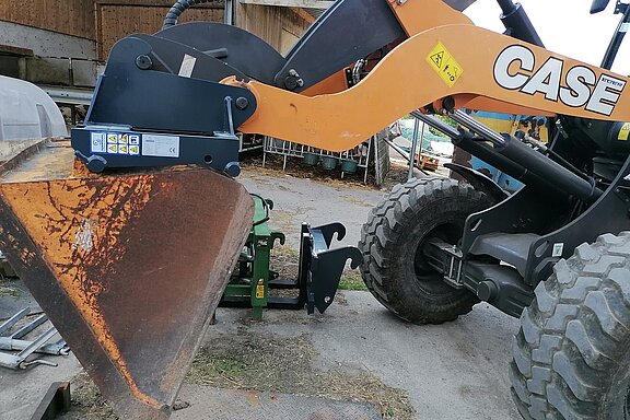 Radlader auf Euro - Volvo L 30